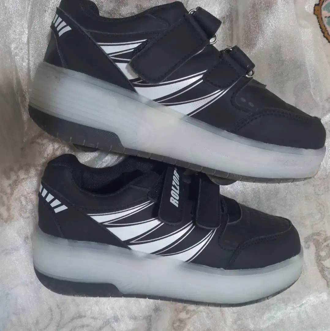 کفش چرخ دار دخترانه همراه با شارژ وسیم رابط|کیف، کفش، کمربند|جم, |دیوار