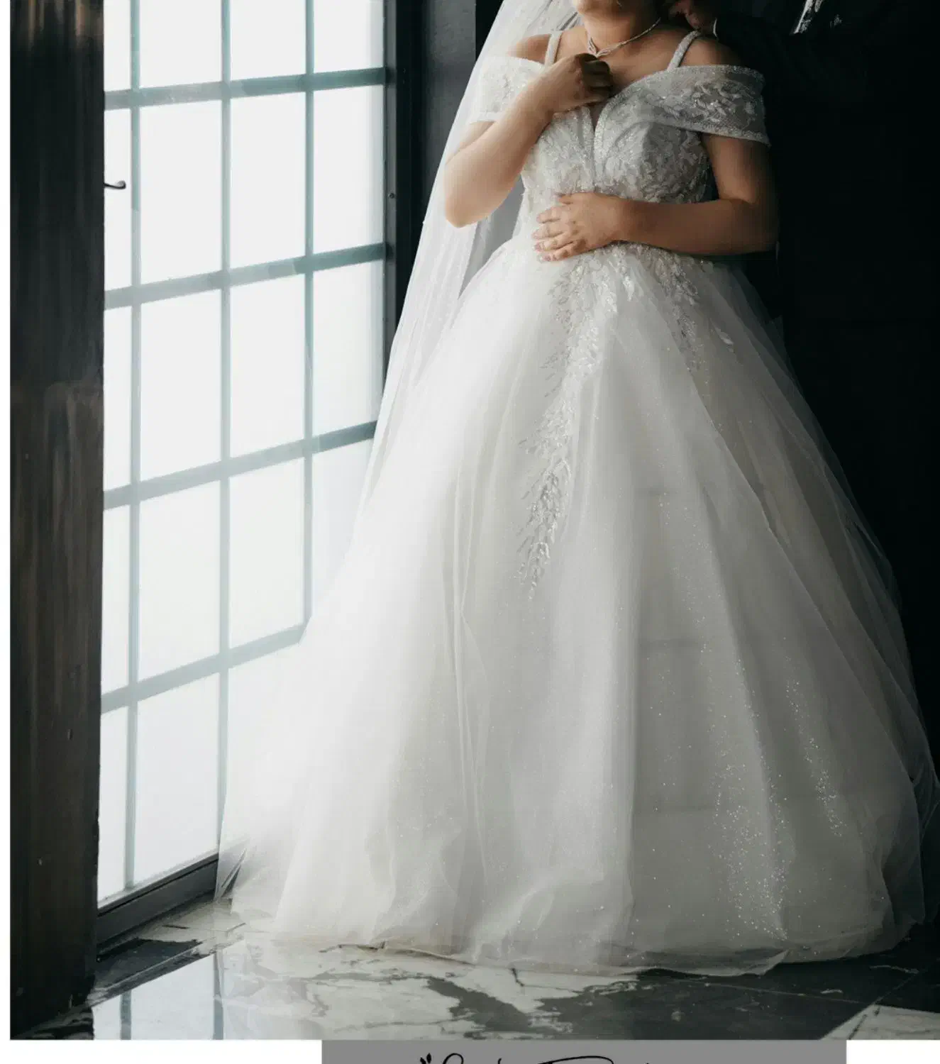 لباس عروس|لباس|اندیشه, اندیشه فاز ۳|دیوار