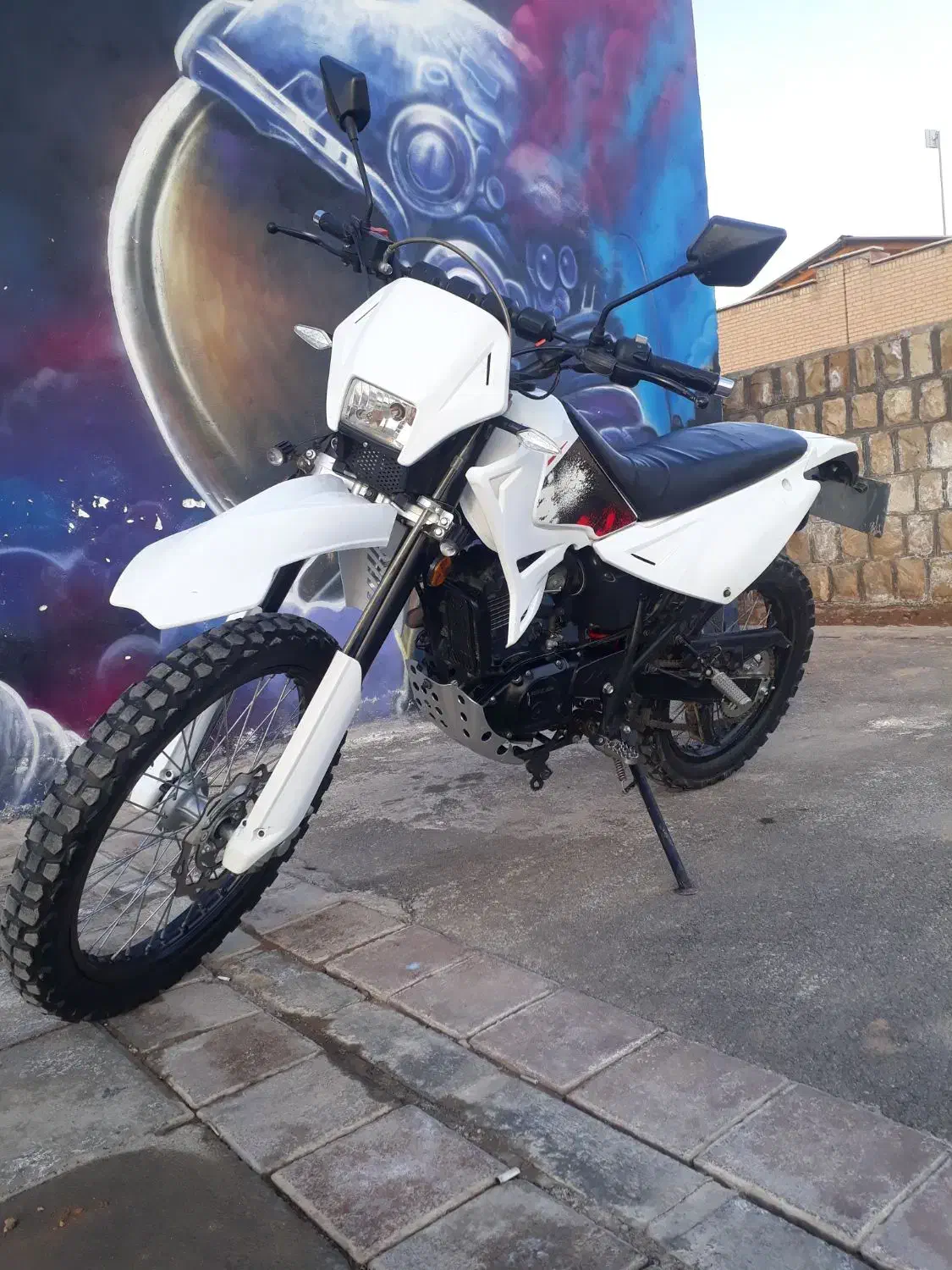 روان۲۰۰|موتورسیکلت|اسفراین, |دیوار