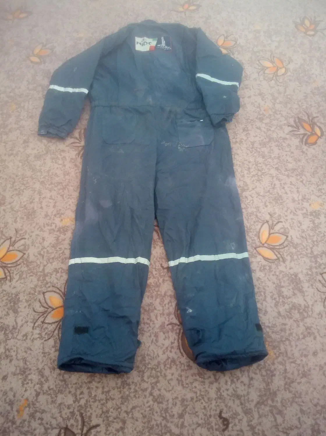 لباس|لباس|بیرجند, |دیوار