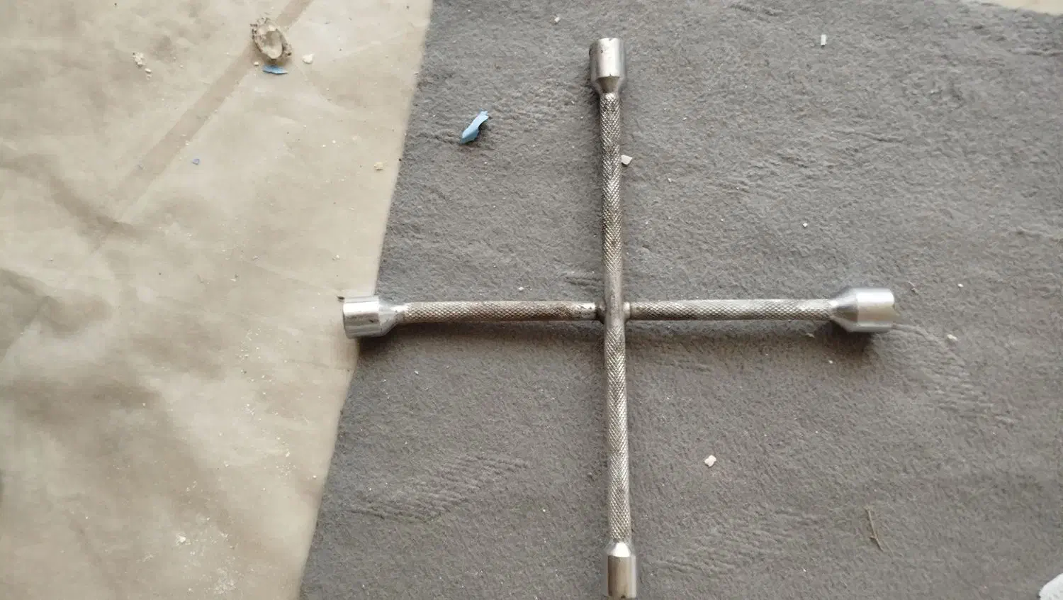 آچار چرخ. چهار پر اصلی|ابزارآلات|همدان, |دیوار