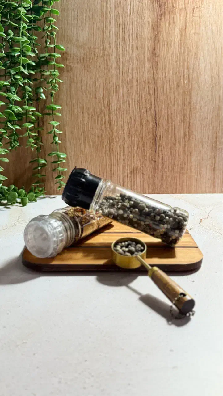 فروش عمده بطری پت ادویه با درب گرایندر|عمده‌فروشی|تهران, تهرانسر شمالی|دیوار