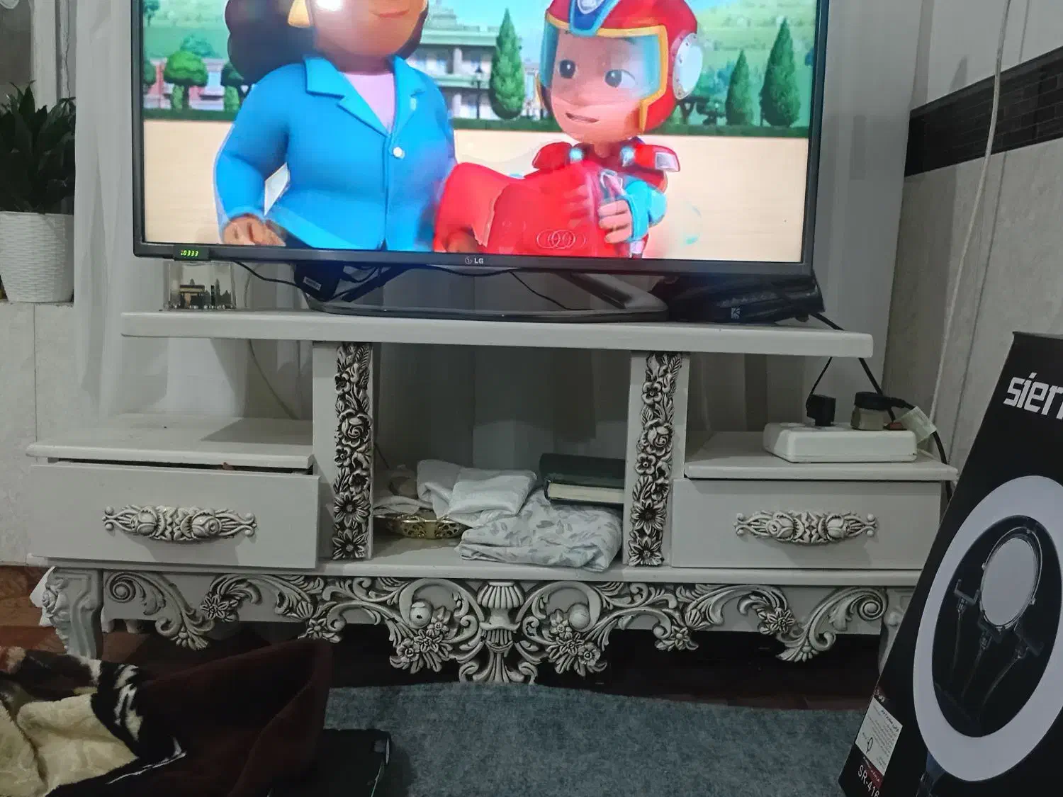 میز  درحد نو|میز تلویزیون|مشهد, رباط طرق|دیوار