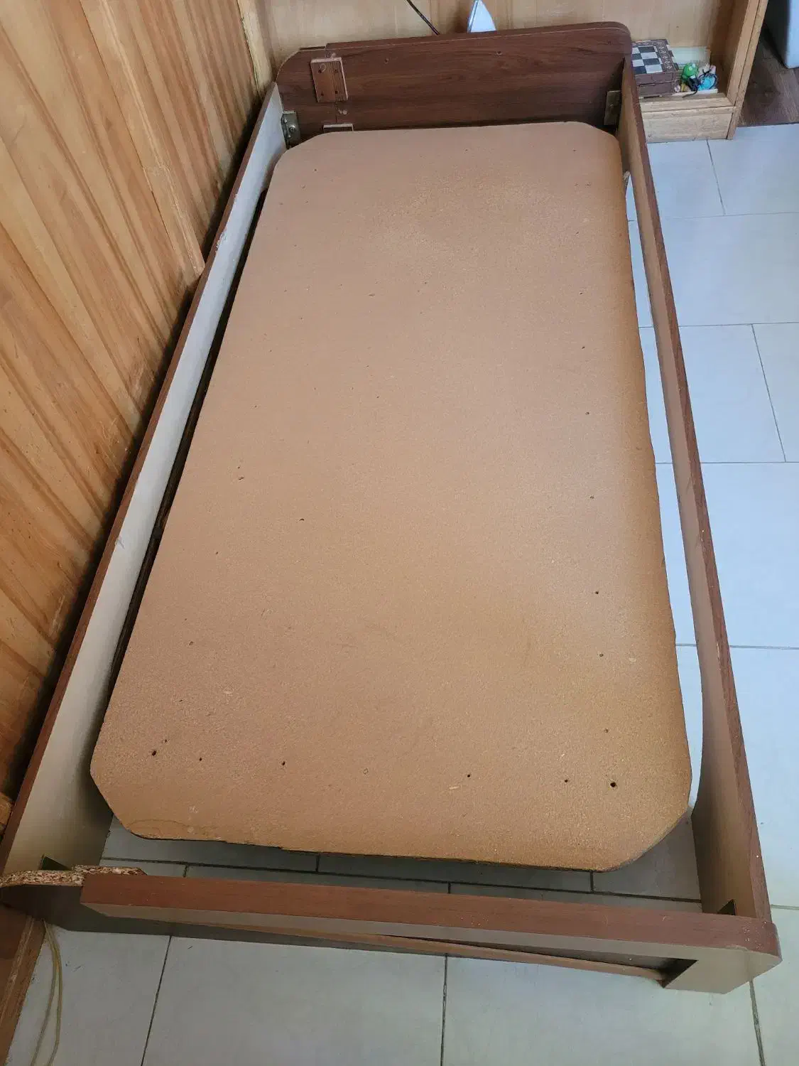 تخت خواب یکنفره کفی چهارچوب تشک باهم|تخت و سرویس خواب|اصفهان, طامه|دیوار