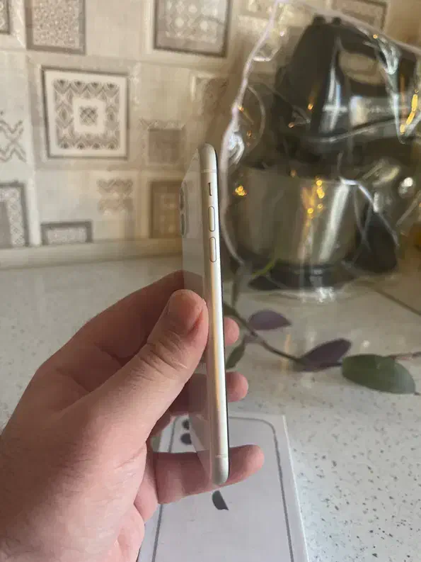 گوشی آیفون ۱۱ نرمال ۶۴|موبایل|تنکابن, |دیوار