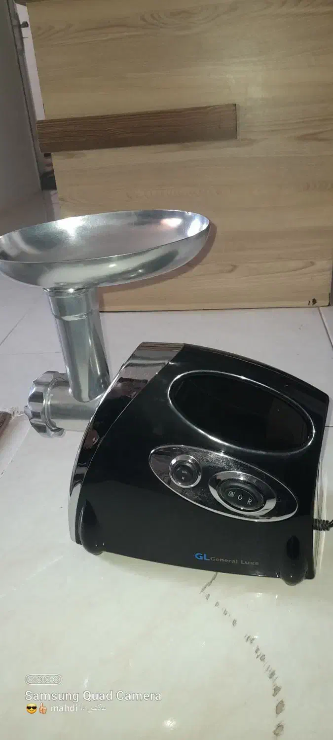 چرخ گوشت|خردکن، آسیاب، غذاساز|گلبهار, شهر جدید گلبهار|دیوار