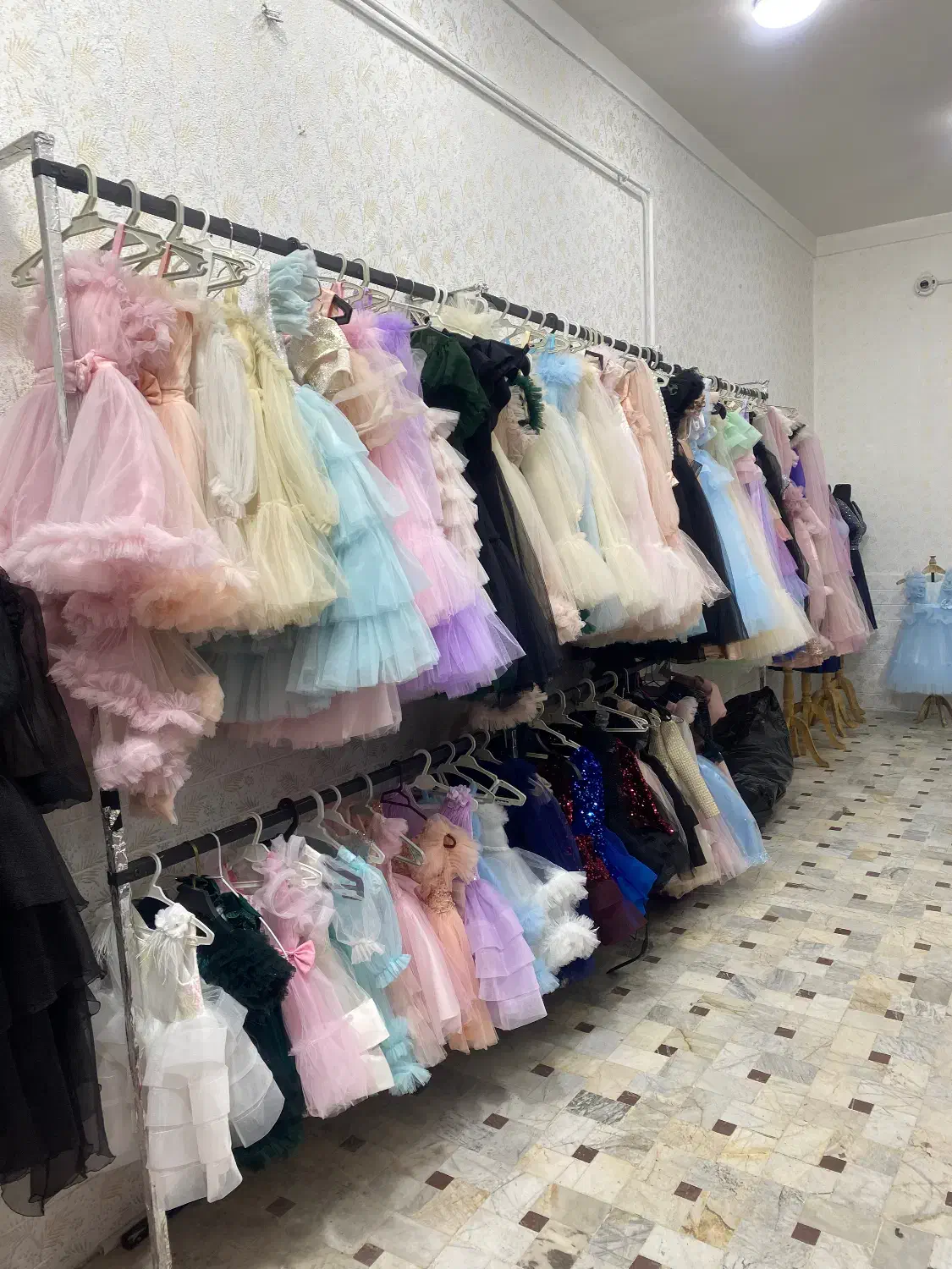 مزون اجاره لباس بچه گانه و‌ کوتاه و اورال|لباس|گرگان, |دیوار