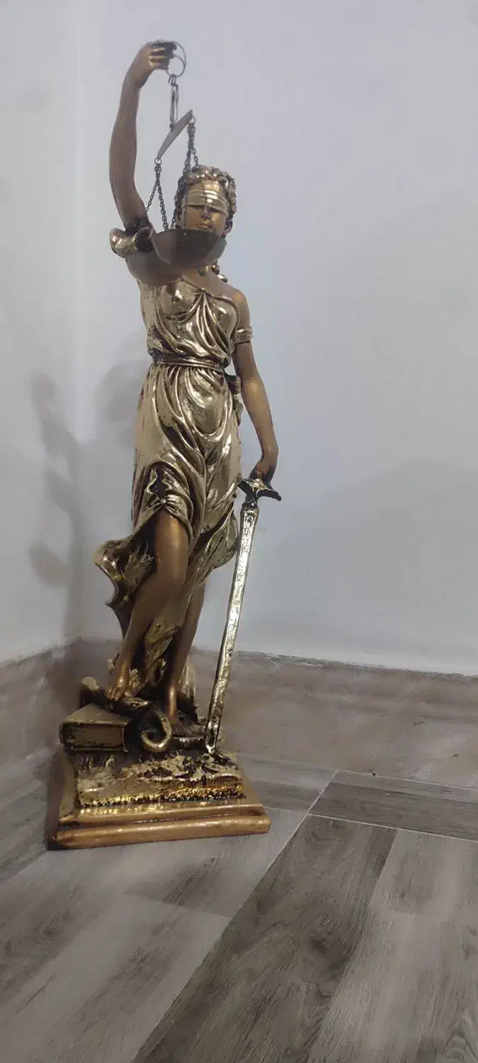 مجسمه ترازوی عدالت|مجسمه، تندیس، ماکت|میاندوآب, |دیوار