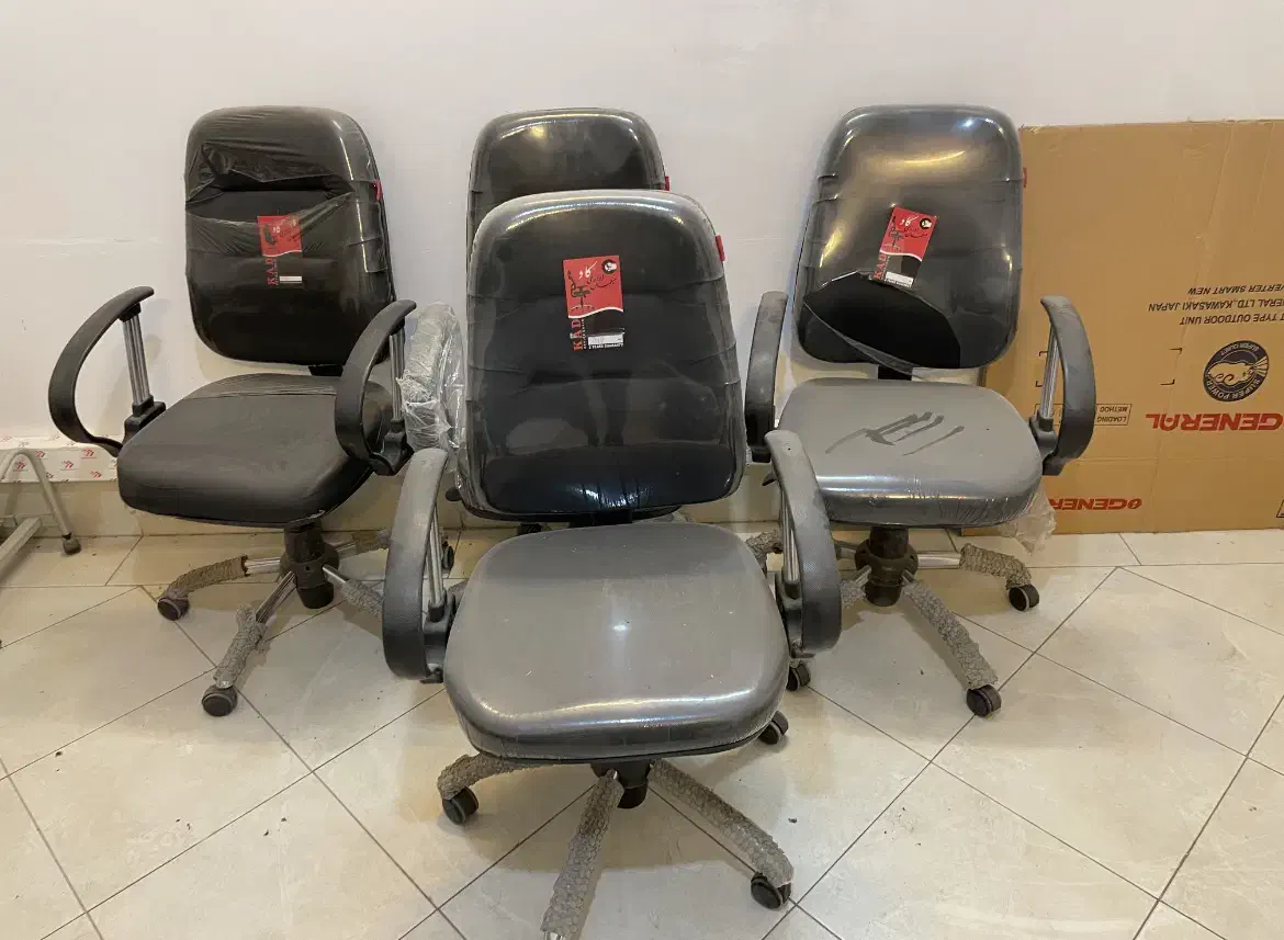 ۴ عدد صندلی چرخان کاد|مبلمان اداری|ساوه, |دیوار