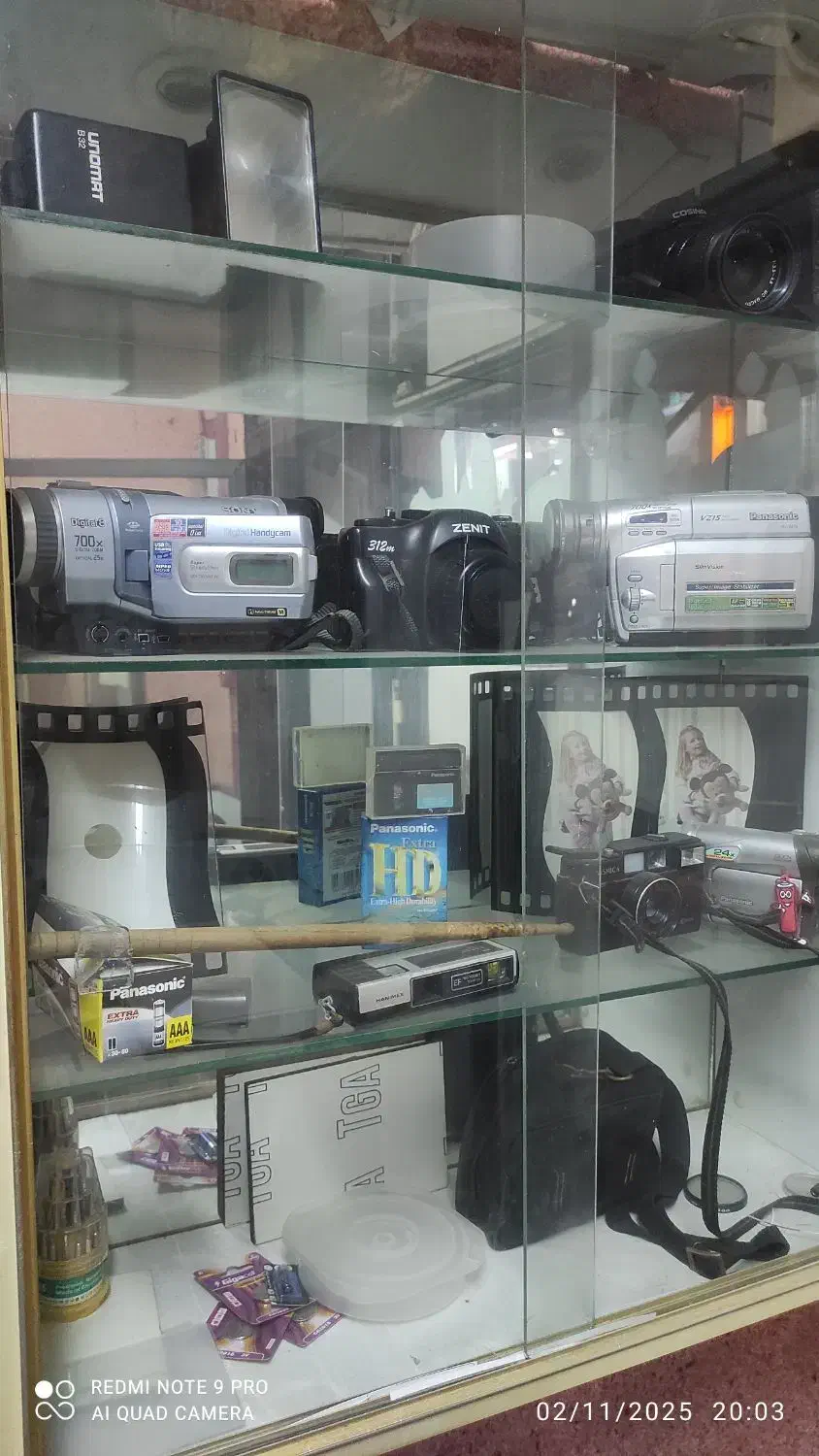 تعدادی دوربین عکاسی و فیلمبرداری|دوربین عکاسی و فیلمبرداری|بندر انزلی, شاکوچه|دیوار