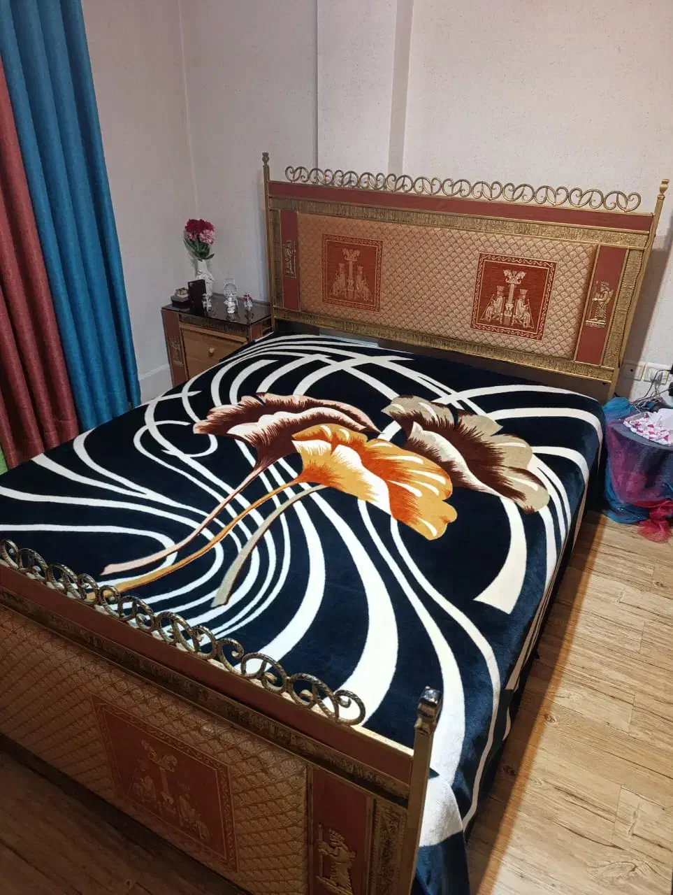 تخت خواب دو نفره خوشخواب و کشوی لباس|تخت و سرویس خواب|بهشهر, |دیوار