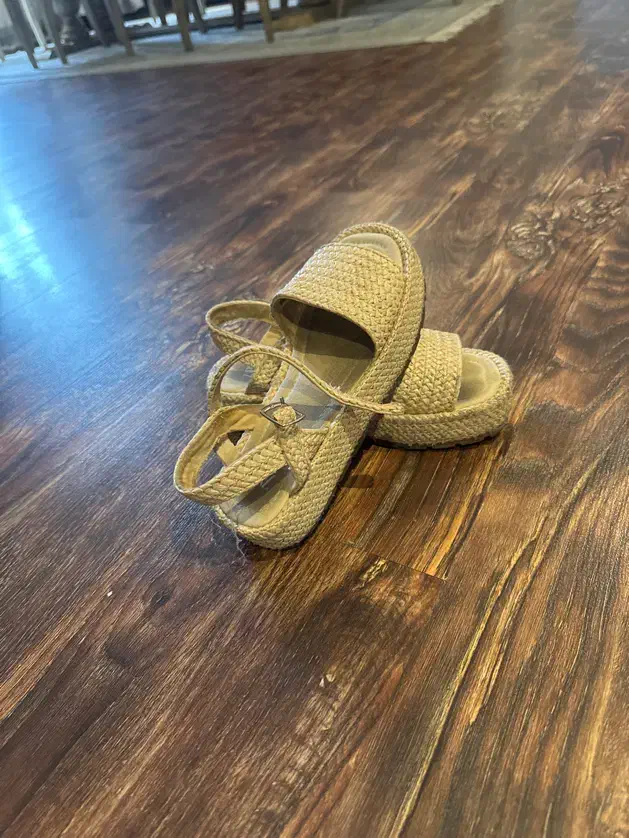 کفش بچگانه سایز ۳۳|کفش و لباس بچه|تهران, فرمانیه|دیوار