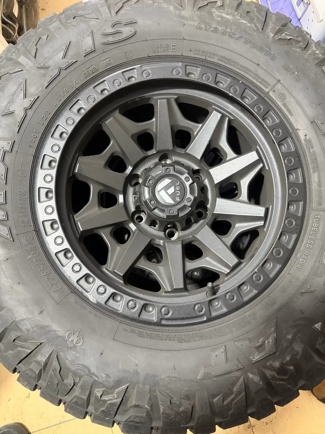 رینگ آفرود فیول و لاستیک مکسیس|قطعات یدکی و لوازم جانبی|تهران, زیبادشت|دیوار