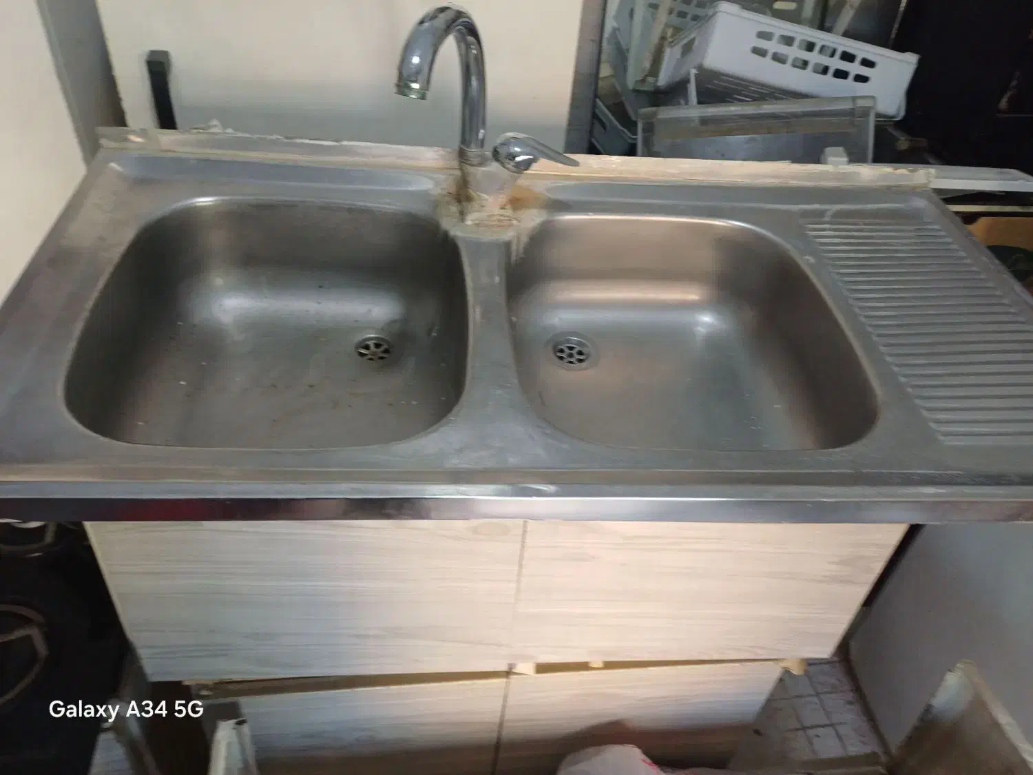 یک عددسینگ ظرفشویی|آبچکان و نظمدهنده ظروف|قرچک, میرزائی شمالی|دیوار