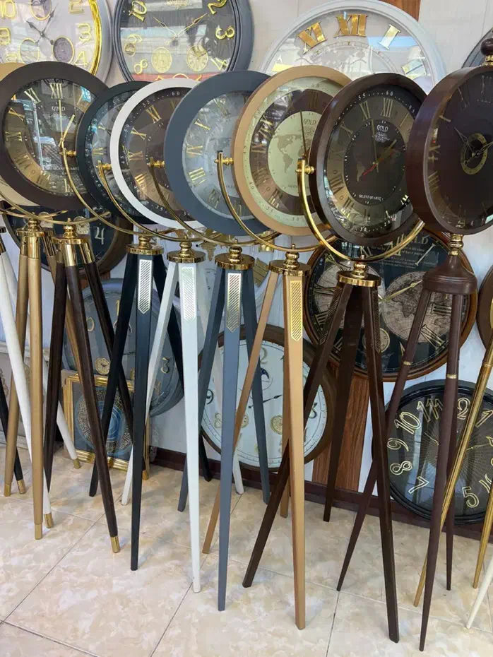 ساعت ایستاده ۳ پایه و تک پایه|ساعت دیواری و تزئینی|تهران, نعمتآباد|دیوار