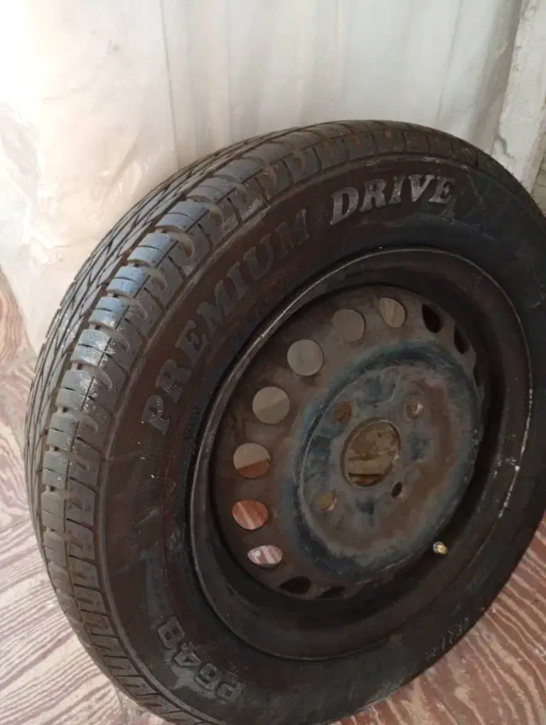 رینگ لاستیک پراید|قطعات یدکی و لوازم جانبی|شیراز, ده پیاله|دیوار