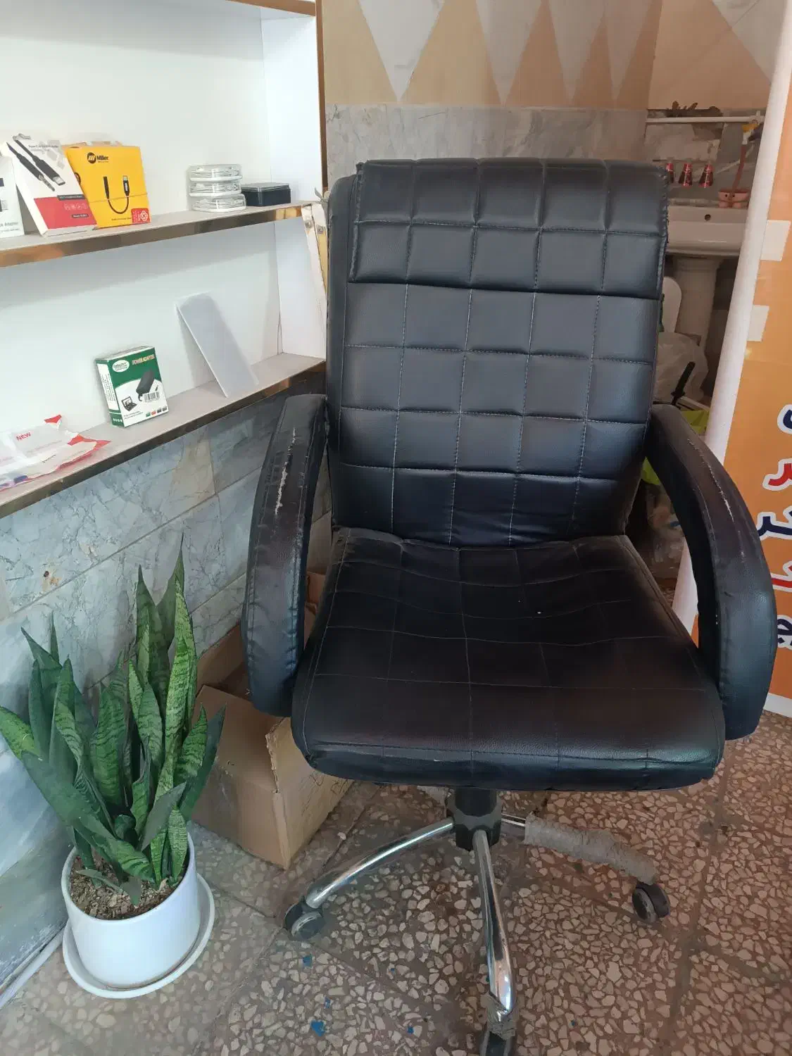 صندلی مدیریتی|صندلی و نیمکت|قم, شاه ابراهیم|دیوار