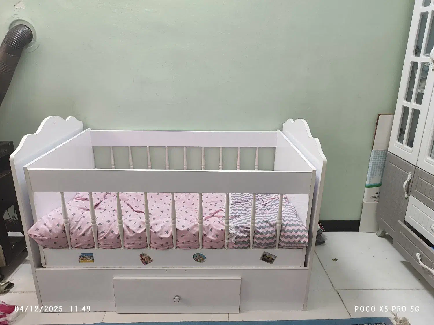 تخت|تخت و صندلی بچه|مشهد, فرهنگیان (شهرک غرب)|دیوار