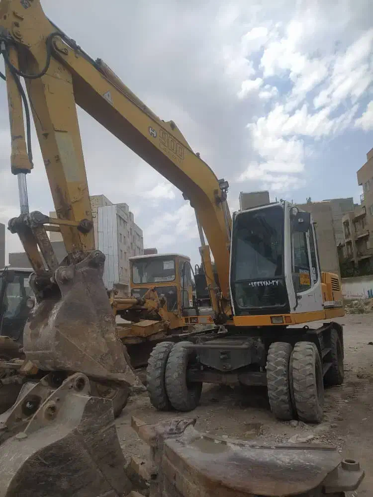 اجاره بیل مکانیکی و کمپرسی ده چرخ آمیکو|خدمات حمل و نقل|اردبیل, |دیوار