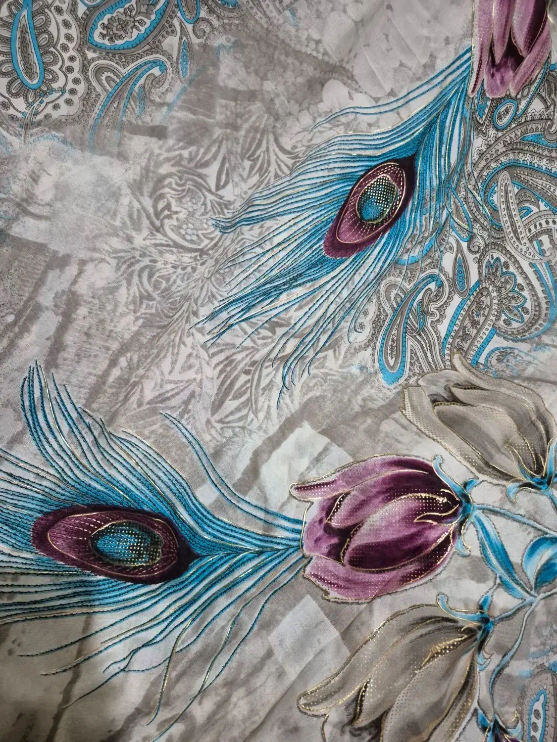 چند سجاده نو و یک چادر نو|لباس|فیروزکوه, |دیوار