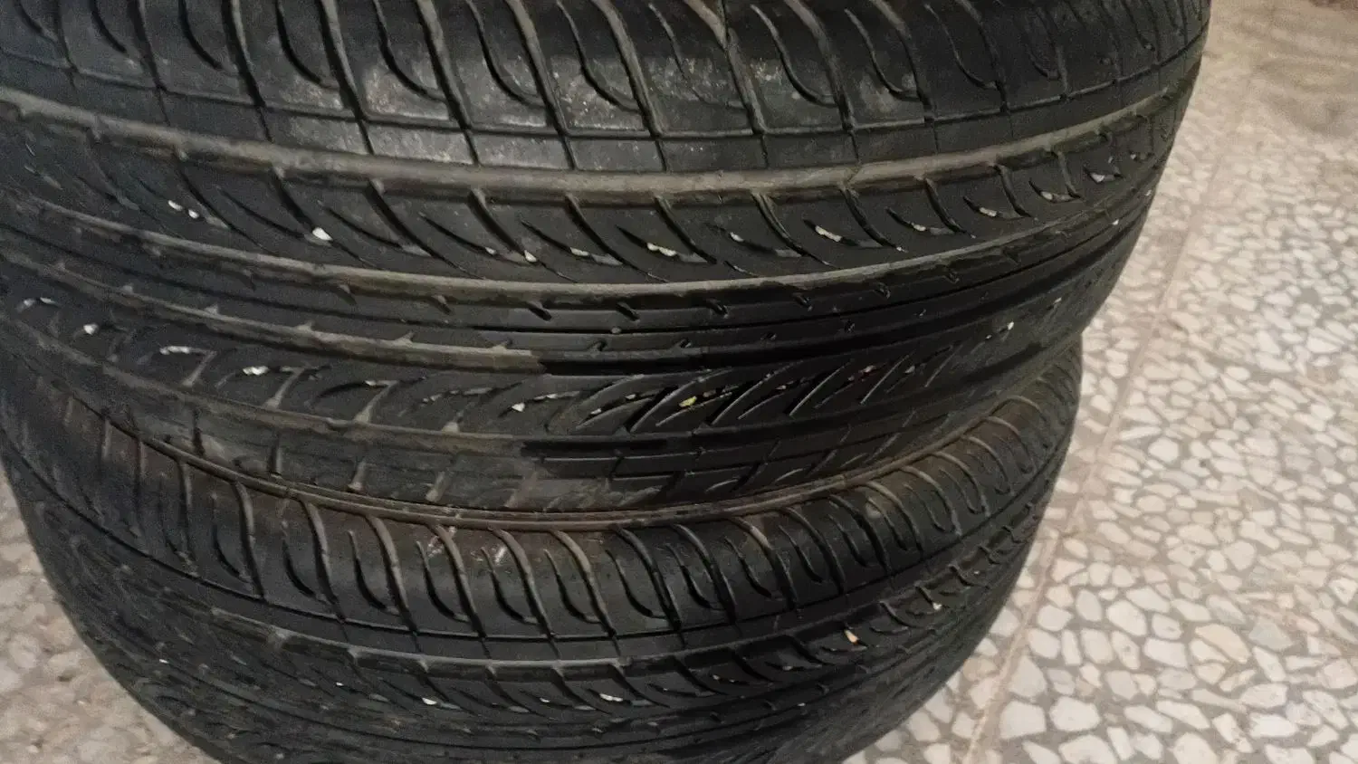 فروش لاستیک ۲۰۵/۱۵|قطعات یدکی و لوازم جانبی|املش, |دیوار