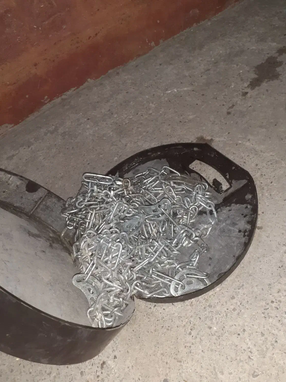 زنجیر چرخ|ابزارآلات|گلستان (تهران), |دیوار