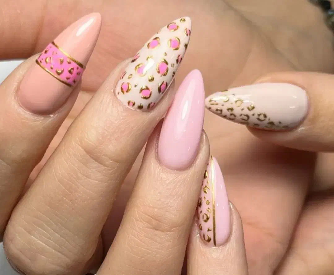 کاشت ناخن با تخفیف|خدمات آرایشگری و زیبایی|مشهد, کوی المهدی|دیوار