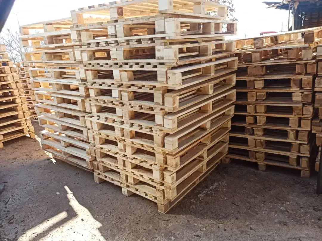 پالت دسته دوم و نو چوبی و پلاستیکی چهارتراش تخته|فعالیت داوطلبانه|قزوین, |دیوار