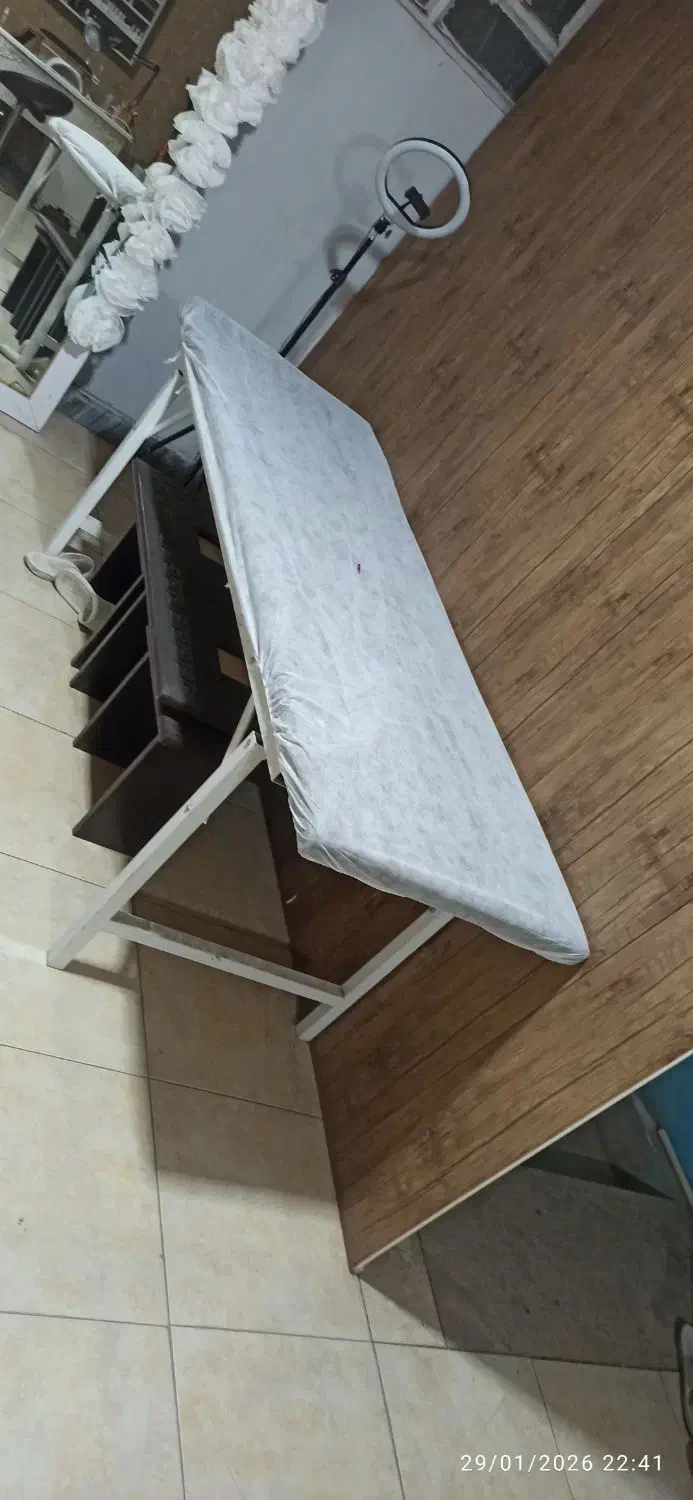 وسایل آرایشگاه،  ، یخچال ، کولر|آرایشگاه و سالن‌های زیبایی|خرم‌آباد, |دیوار