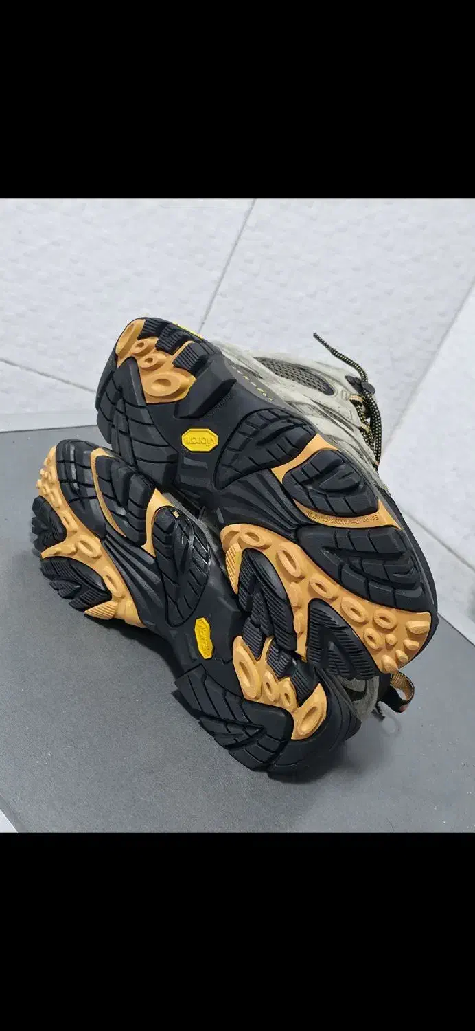 کفش کوهنوردی استوک اورجینال مارک مرل انگلیس درصدرا|کیف، کفش، کمربند|شیراز, علوم پزشکی|دیوار