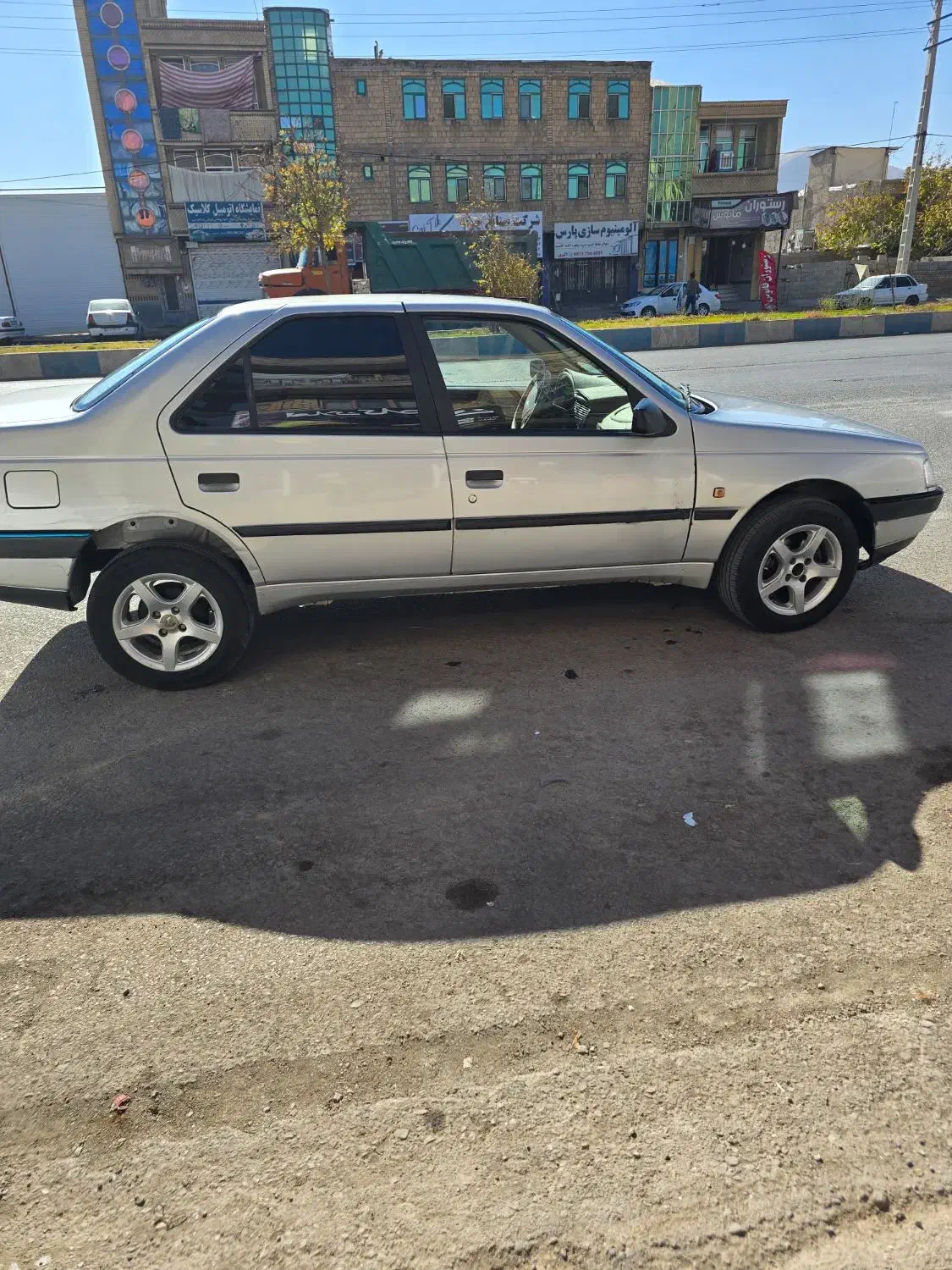 پژو۴۰۵مدل ۹۷تمیزوسالم موتوری عالی|خودرو سواری و وانت|خانمیرزا, |دیوار