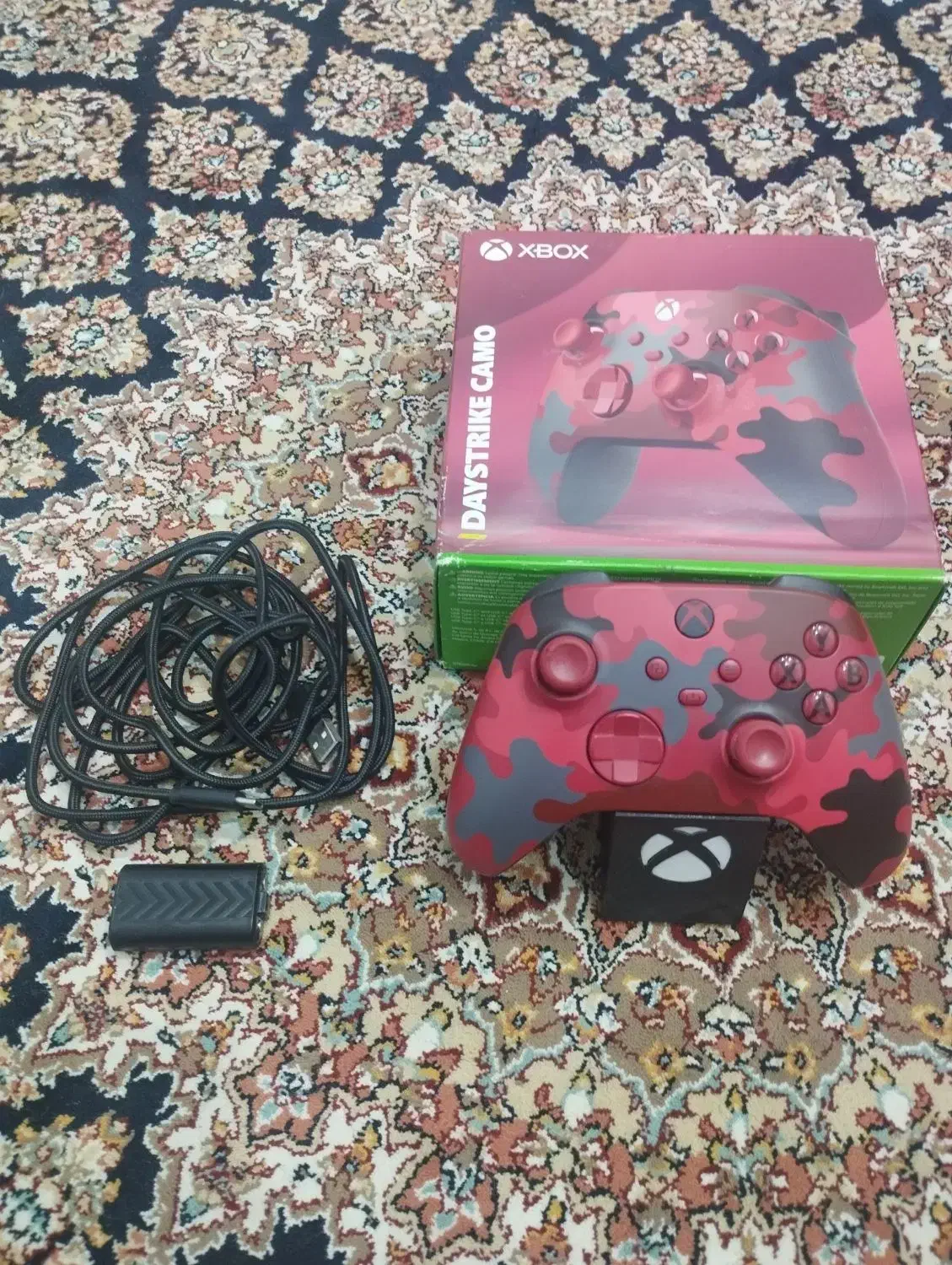 دسته ایکس باکس به همراه باتری قابل شارژ|کنسول، بازی ویدئویی و آنلاین|قائم‌شهر, |دیوار