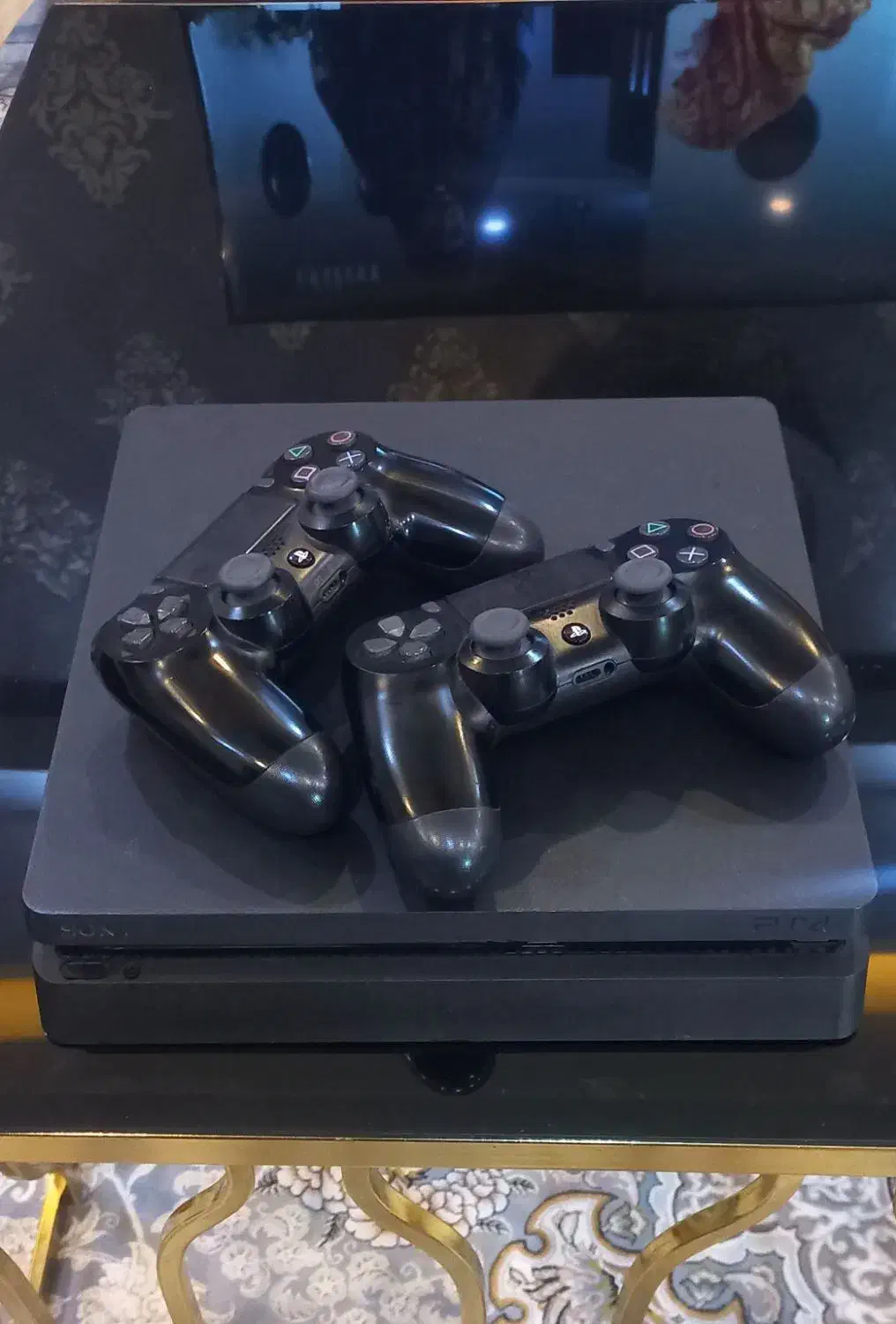 دستگاه PS4 در حد آک یک ترا اسلیم|کنسول، بازی ویدئویی و آنلاین|پرند, فاز ۴|دیوار