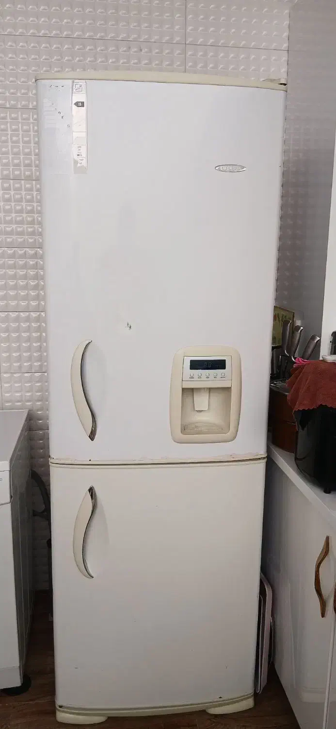 لباسشویی سامسونگ و یخچال فریزر امرسان|ماشین لباسشویی و خشک‌کن لباس|مرودشت, پشت سایپا‎|دیوار