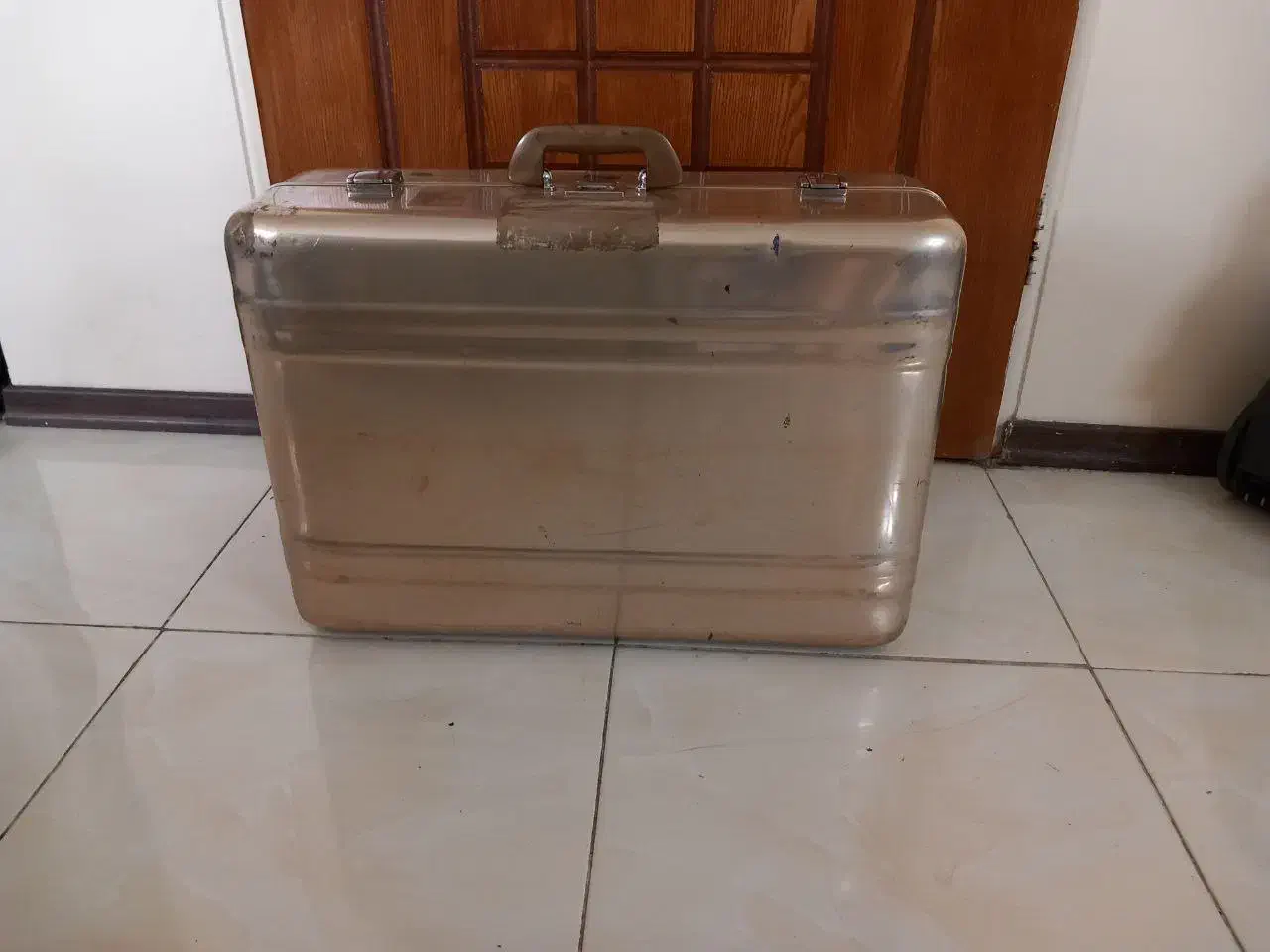 چمدان آلمینیومی خاص|کیف، کفش، کمربند|تهران, محمودیه|دیوار