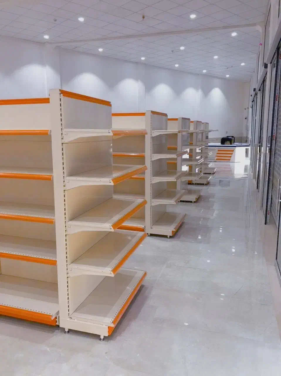 قفسه فروشگاه دوطرفه ایستاده سفید|فروشگاه و مغازه|رشت, منظریه|دیوار