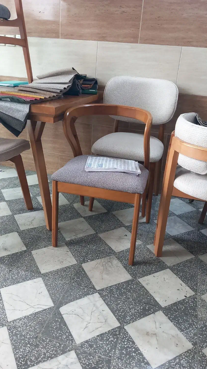 صندلی هر مدلی بخواین دارم|میز و صندلی غذاخوری|بابل, |دیوار