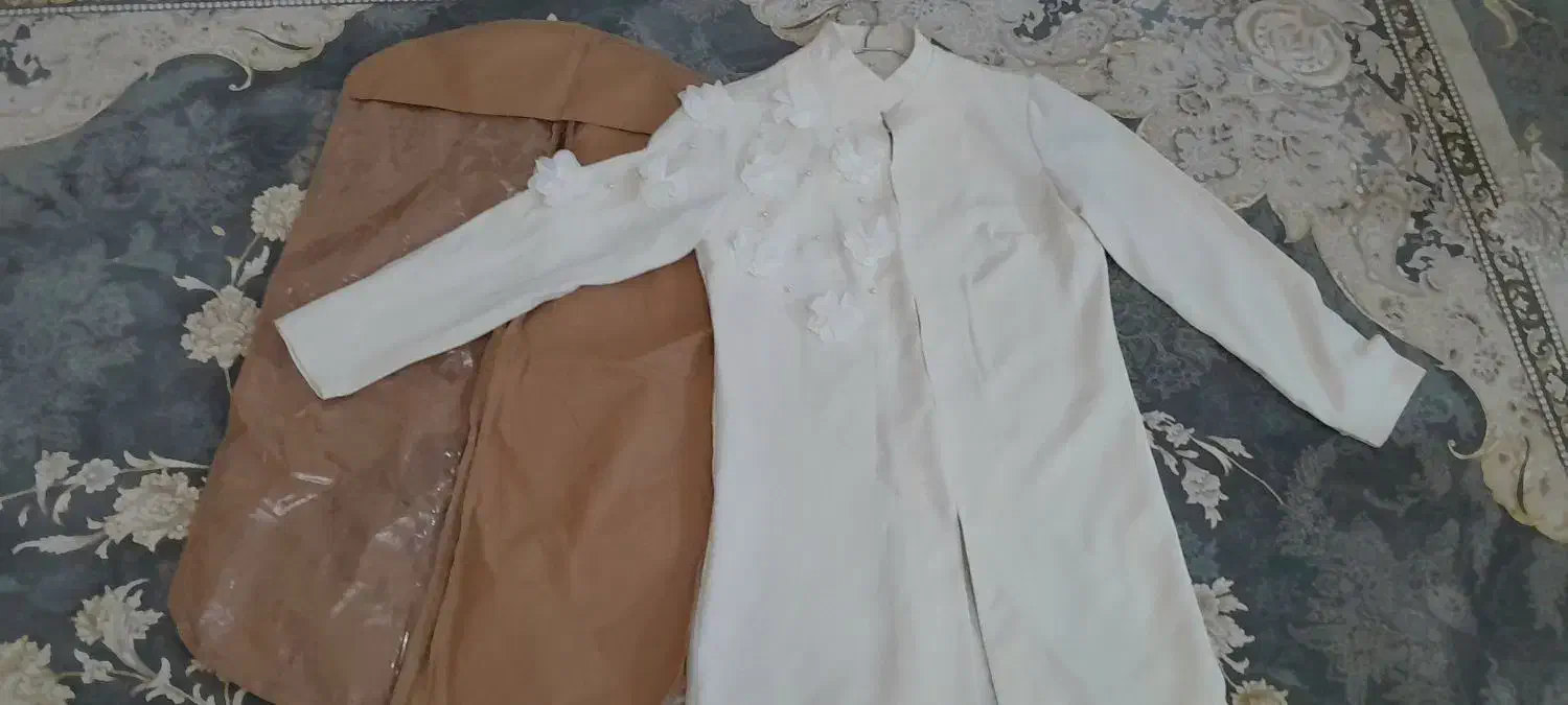 مناسب نامزدی|لباس|کرج, باغستان|دیوار