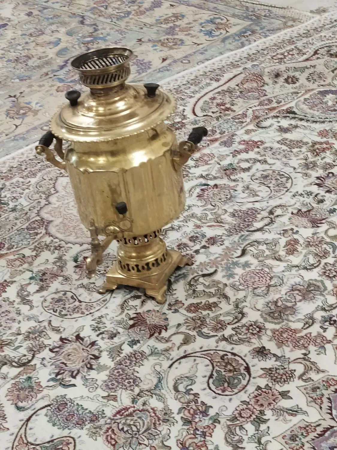 سماور قدیمی اصلی برنزی|سماور، چایساز، قهوهساز|مراغه, |دیوار