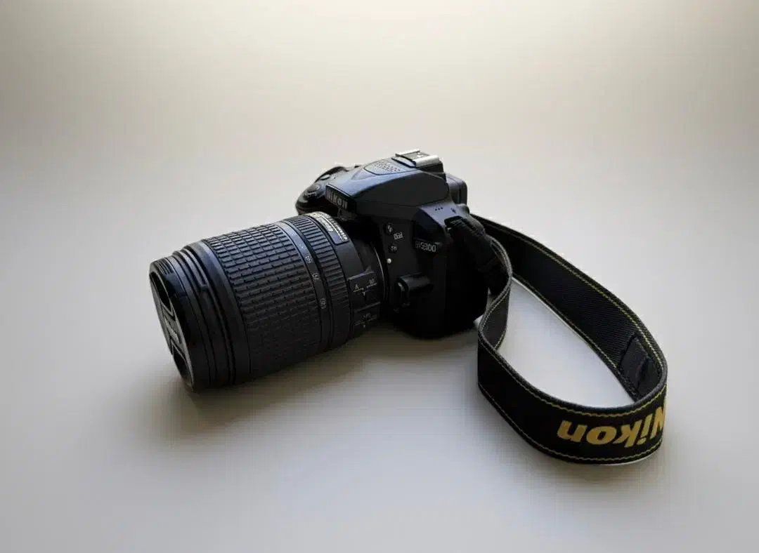 دوربین Nikon d 5300 با لنز 18-140|دوربین عکاسی و فیلم‌برداری|شیراز, شهرک بهار|دیوار