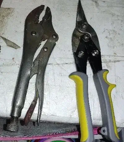 قیچی‌ورق‌بر‌انبرقفلی‌شلاغی|ابزارآلات|قم, دروازه کاشان|دیوار