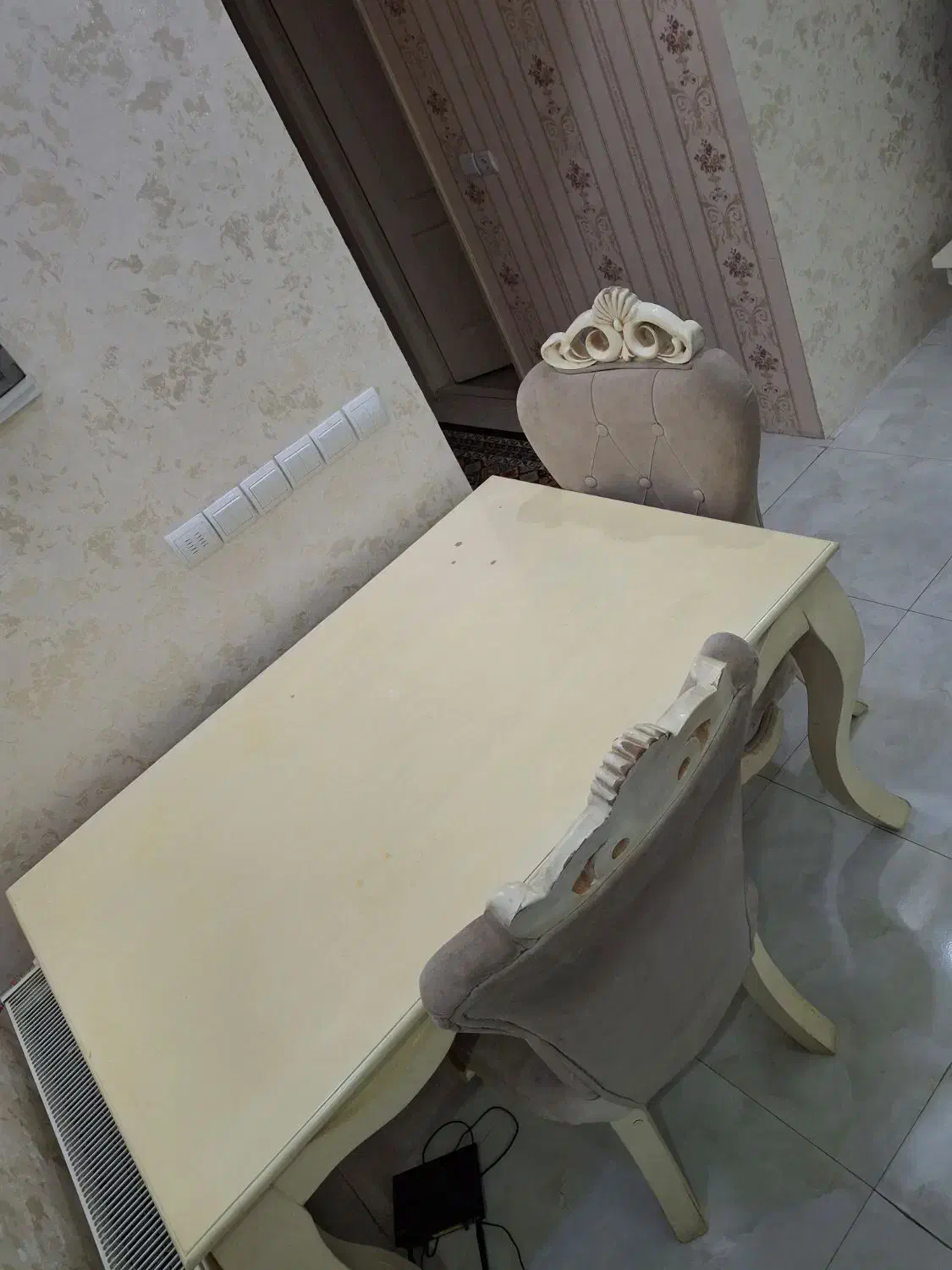 میزنهار خوری ۴ نفره با دوعدد صندلی|میز و صندلی غذاخوری|کرمانشاه, |دیوار