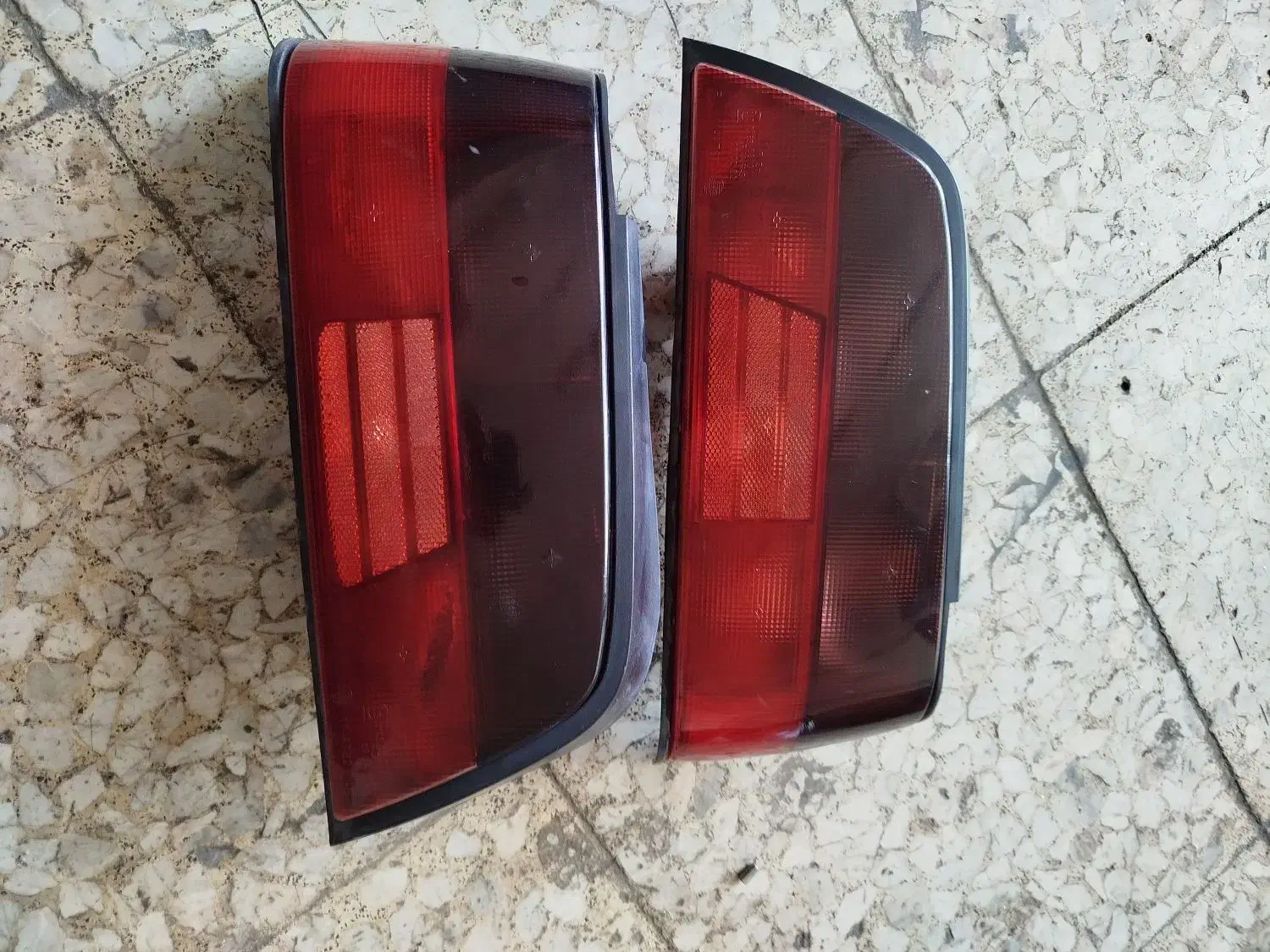 چراغ عقب پارس|قطعات یدکی و لوازم جانبی|سرپل ذهاب, |دیوار
