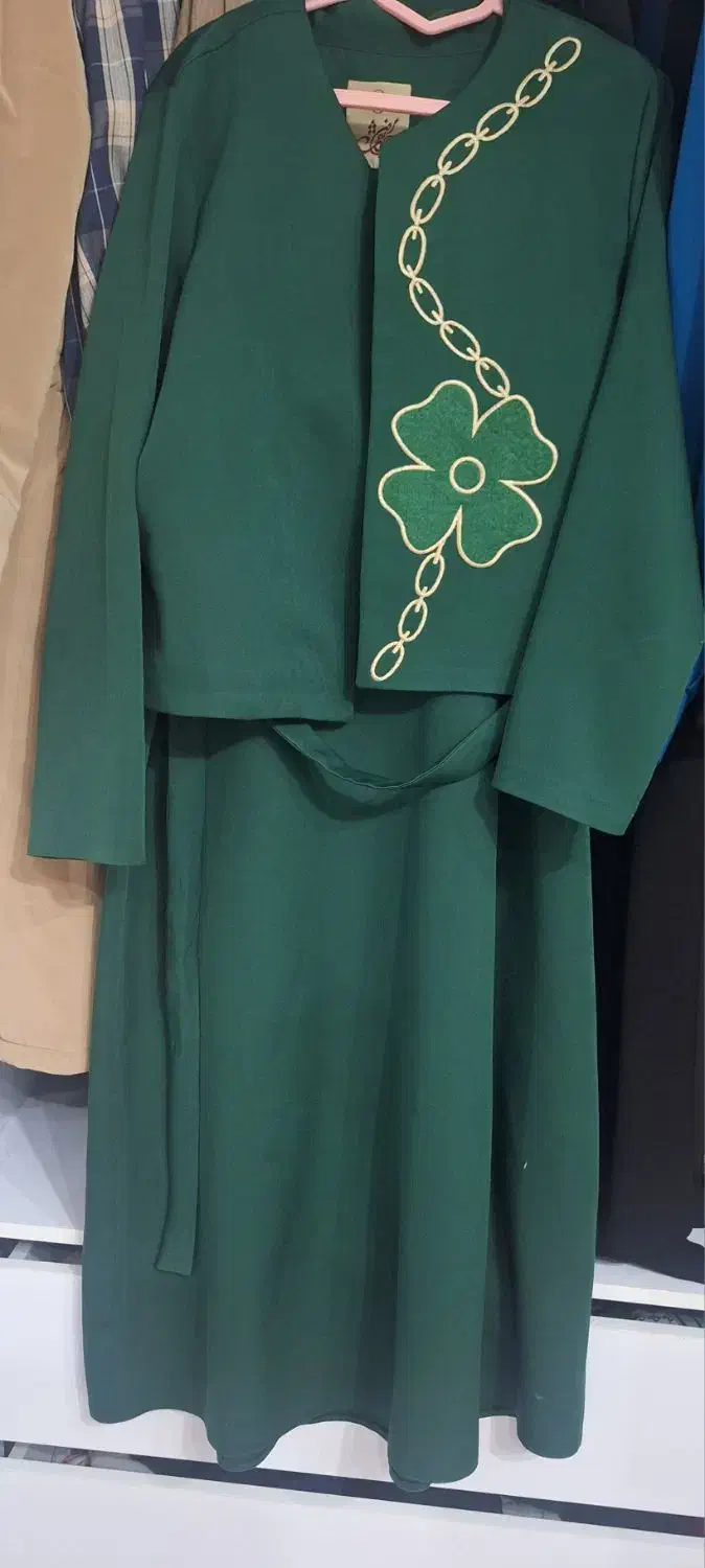 مانتووتونیک|لباس|پیشخور, |دیوار