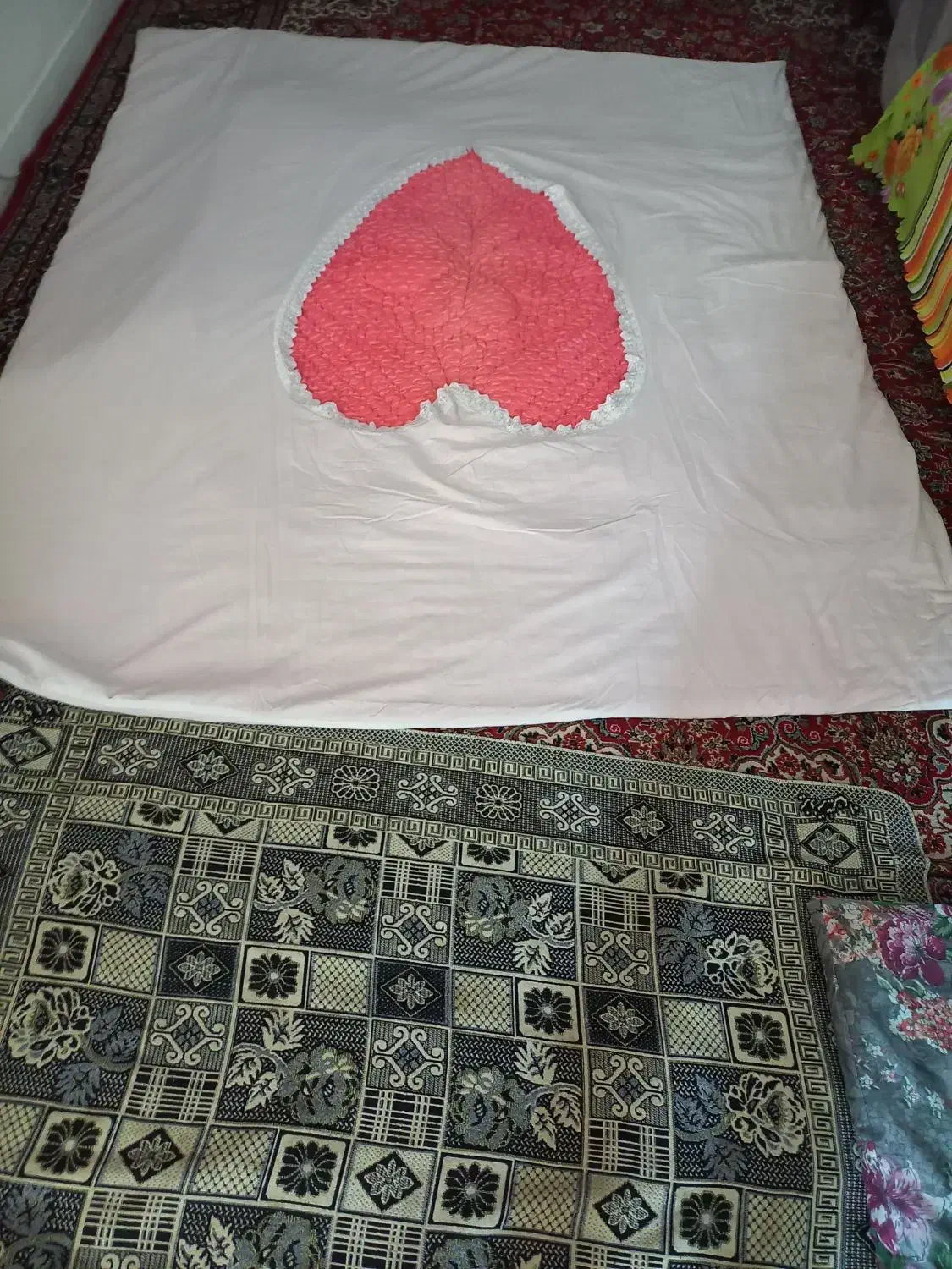 لحاف|رختخواب، بالش، پتو|خمینی‌شهر, |دیوار