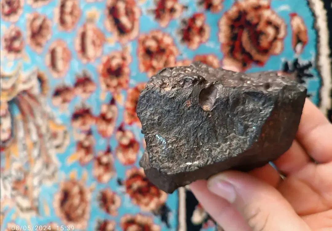 شهاب سنگ الماس سیاه|کلکسیون اشیاء عتیقه|تربت‌حیدریه, باغ سلطانی|دیوار