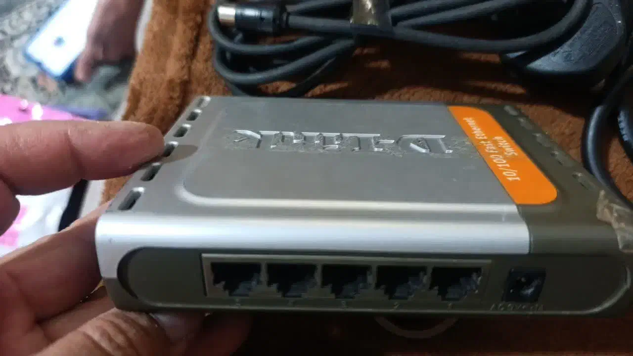 انواع سویچ شبکه ۸بردیگابایت و۲۴پورت|مودم و تجهیزات شبکه|قم, پردیسان|دیوار