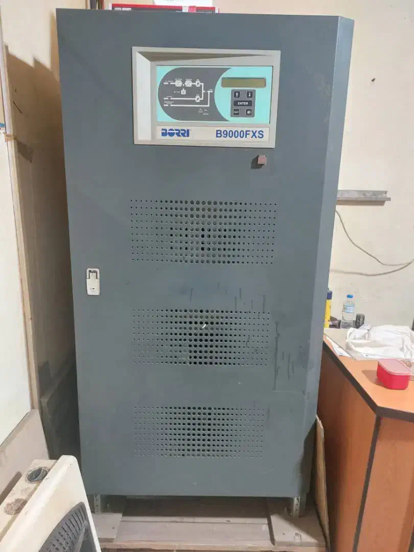 دستگاه یو پی اس UPS یوری ایتالیا ۱۰۰ کاوا|قطعات و لوازم جانبی رایانه|پاکدشت, خاتون آباد|دیوار