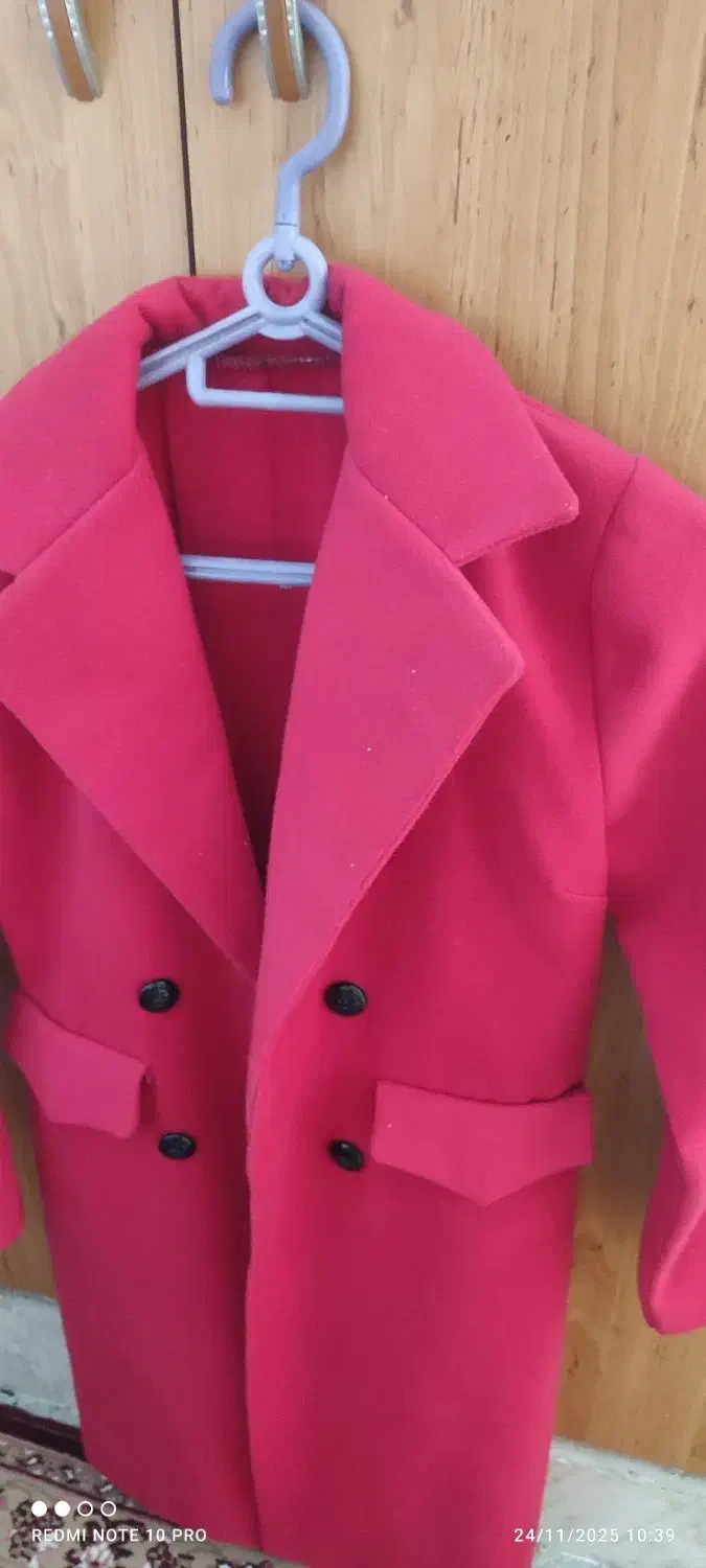 لباس زنانه|لباس|قائن, |دیوار