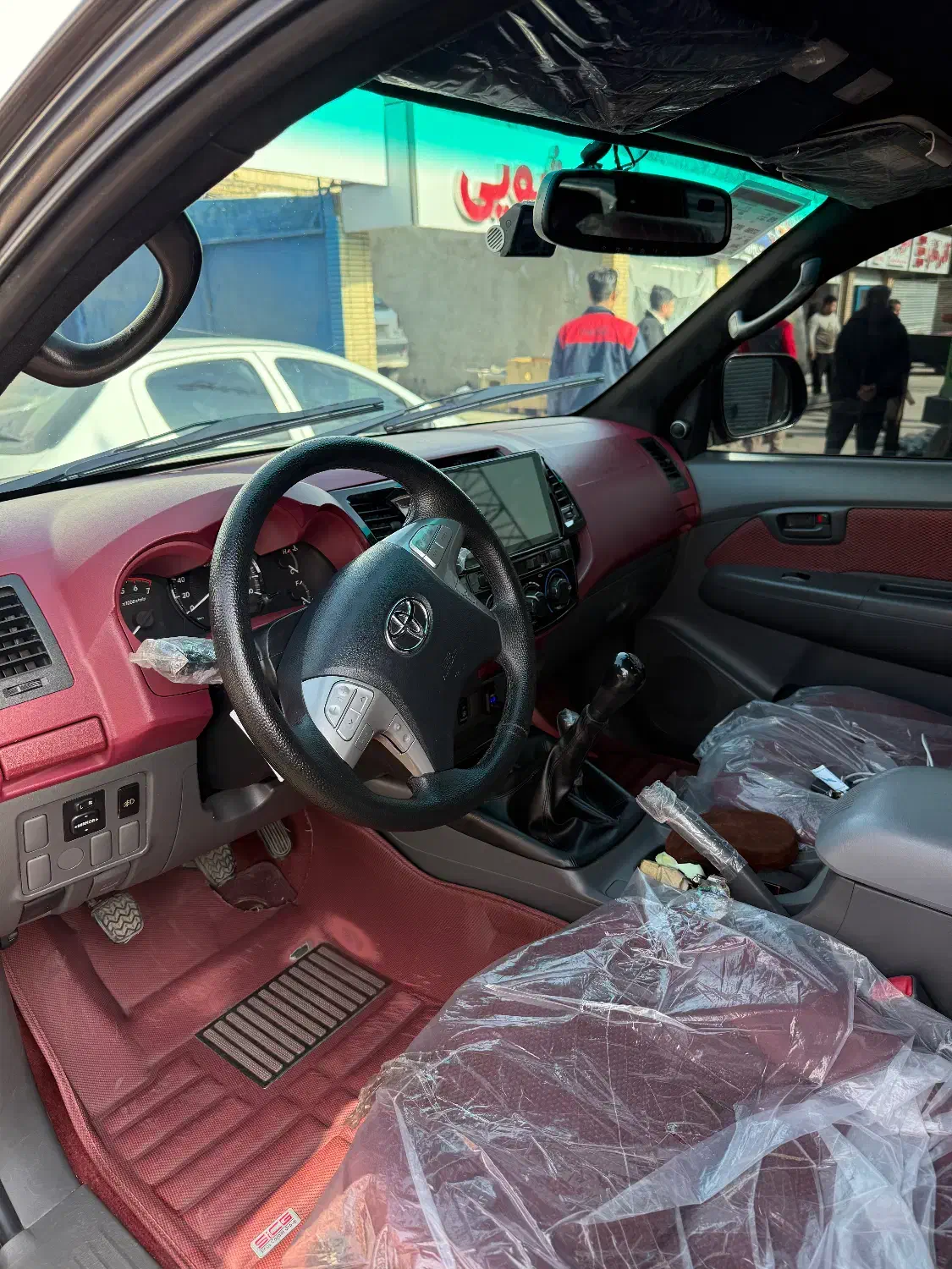 هایلوکس ۲۰۱۴ سفارشی|خودرو سواری و وانت|مشهد, بهشت|دیوار